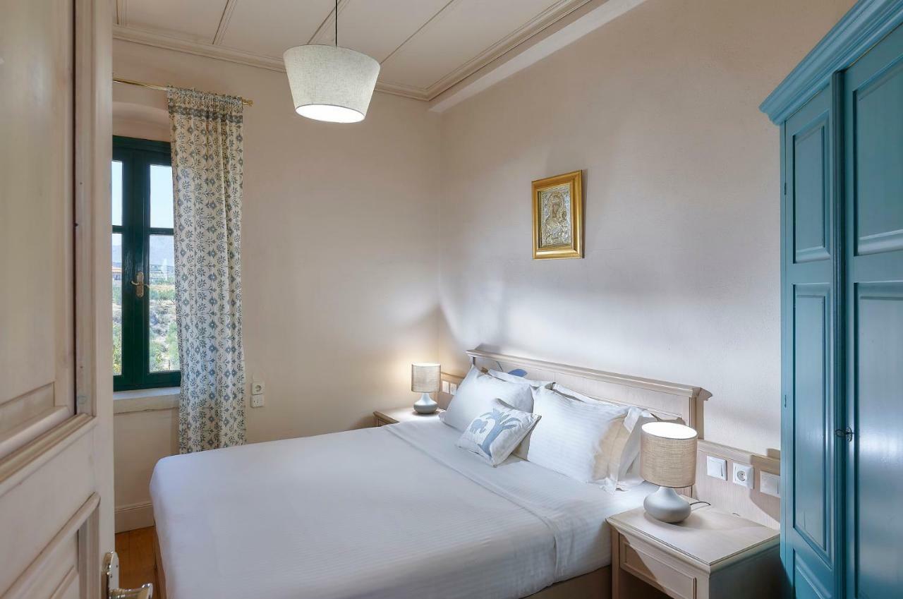Castello Villa Daphnes - Private Pool & Whirlpool Dhafnes 外观 照片