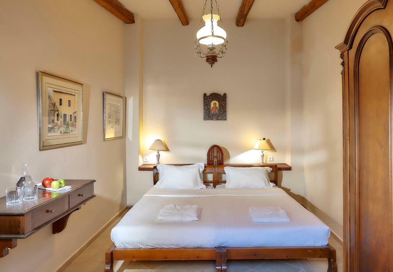 Castello Villa Daphnes - Private Pool & Whirlpool Dhafnes 外观 照片