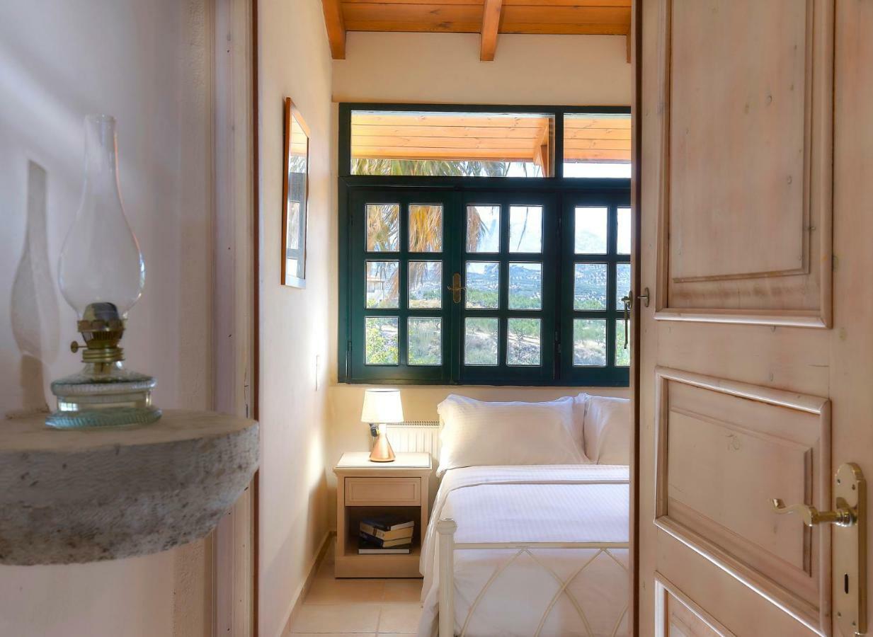 Castello Villa Daphnes - Private Pool & Whirlpool Dhafnes 外观 照片