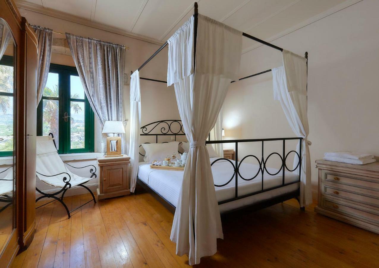 Castello Villa Daphnes - Private Pool & Whirlpool Dhafnes 外观 照片